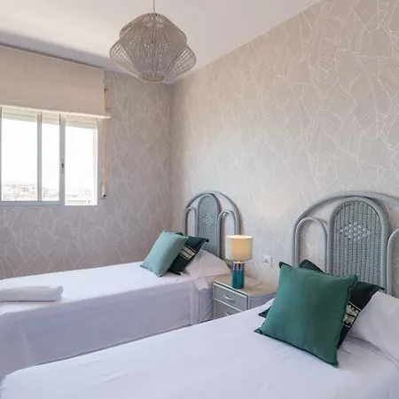 Appartement Mg - Ocean Views In With Parking Included *